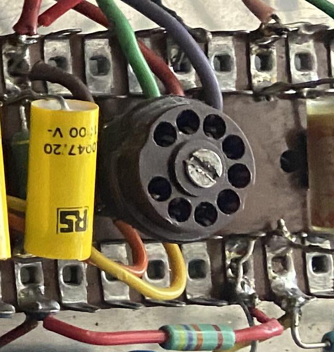 Jennings Musical Industries, second circuit amplifier, tremolo on the back panel